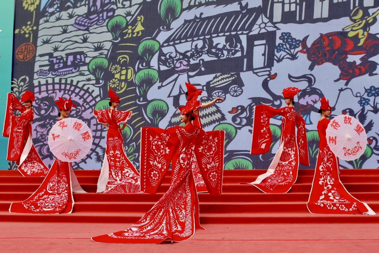 【攝影報(bào)道】慶陽(yáng)非遺文化節(jié)目精彩亮相龍城，助興甘肅文旅演藝天水惠民演出季