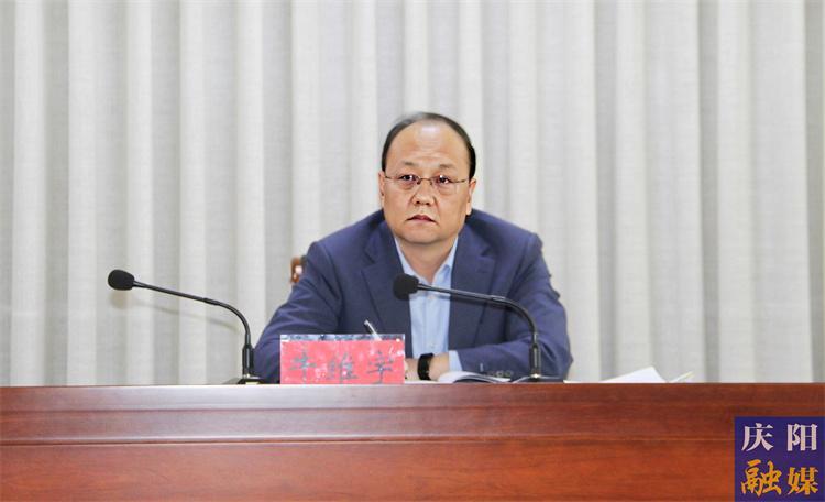 引大引強(qiáng)引頭部 為數(shù)字經(jīng)濟(jì)賦智賦能 ——訪慶陽(yáng)市住建局黨組書(shū)記、局長(zhǎng)牛維宇