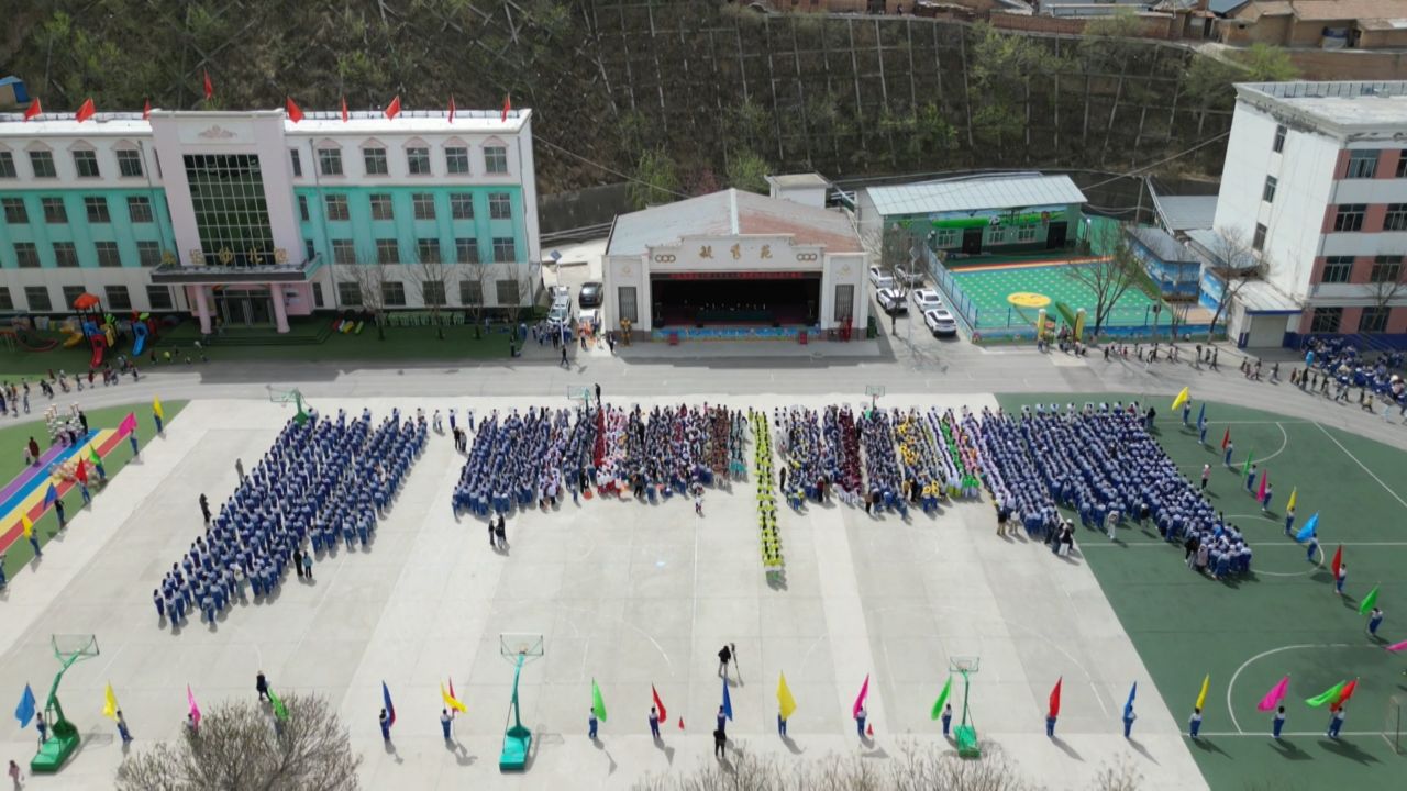 華池縣柔遠(yuǎn)小學(xué)舉辦2025年春季田徑運(yùn)動(dòng)會