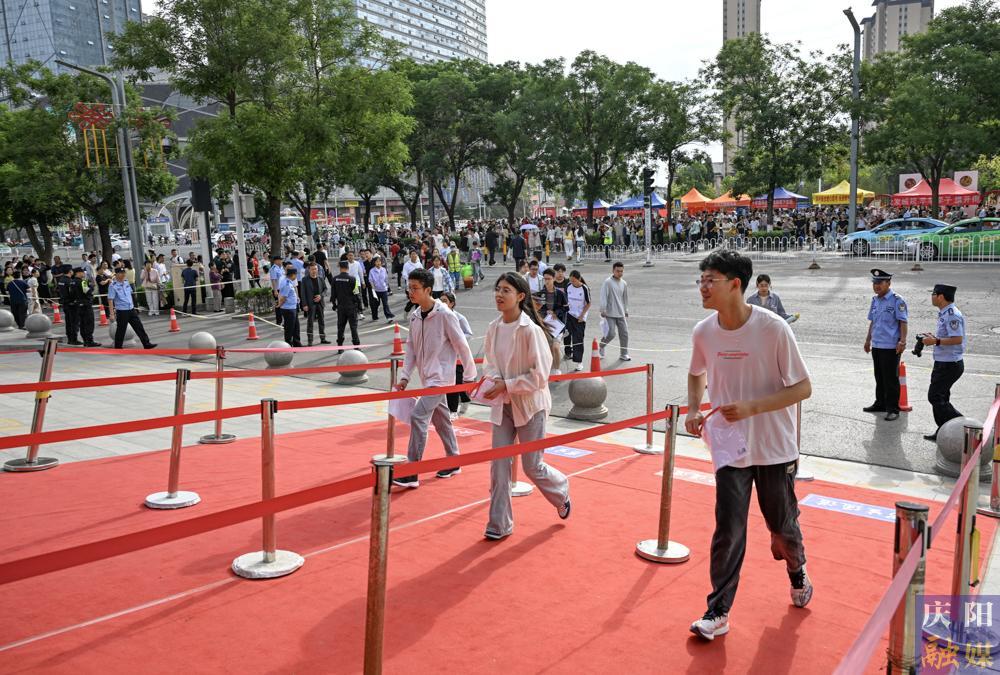 【攝影專題】慶陽市15397名考生參加2025年全國(guó)高考